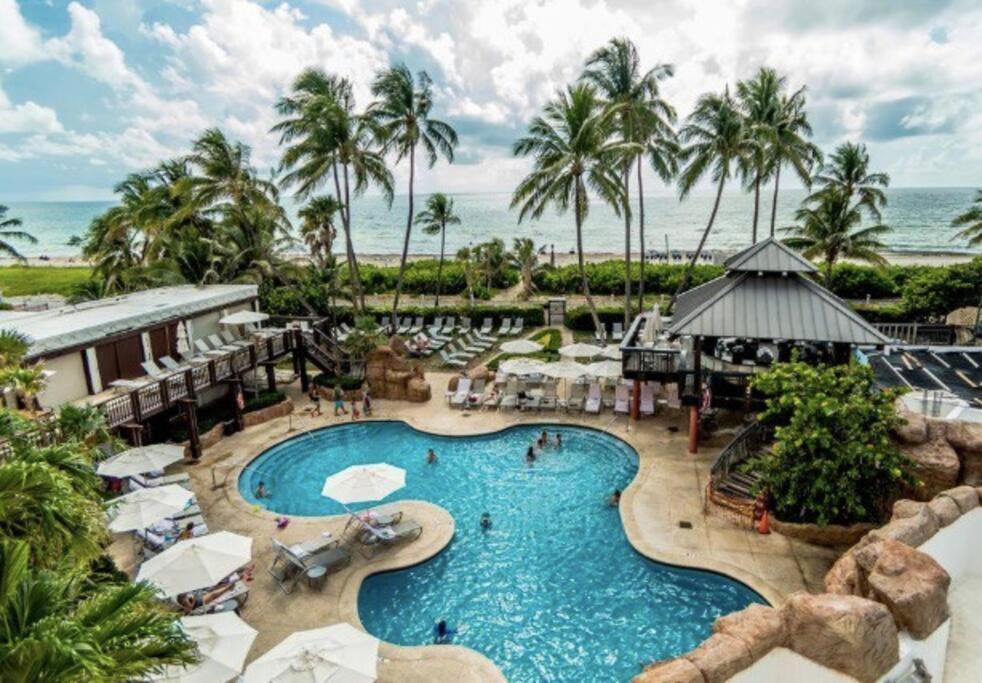 Alexander 511 Beachfront Condo With 2 Pools, Direct Beach Access, Sauna, Tikki Bar Маямі-Біч Екстер'єр фото